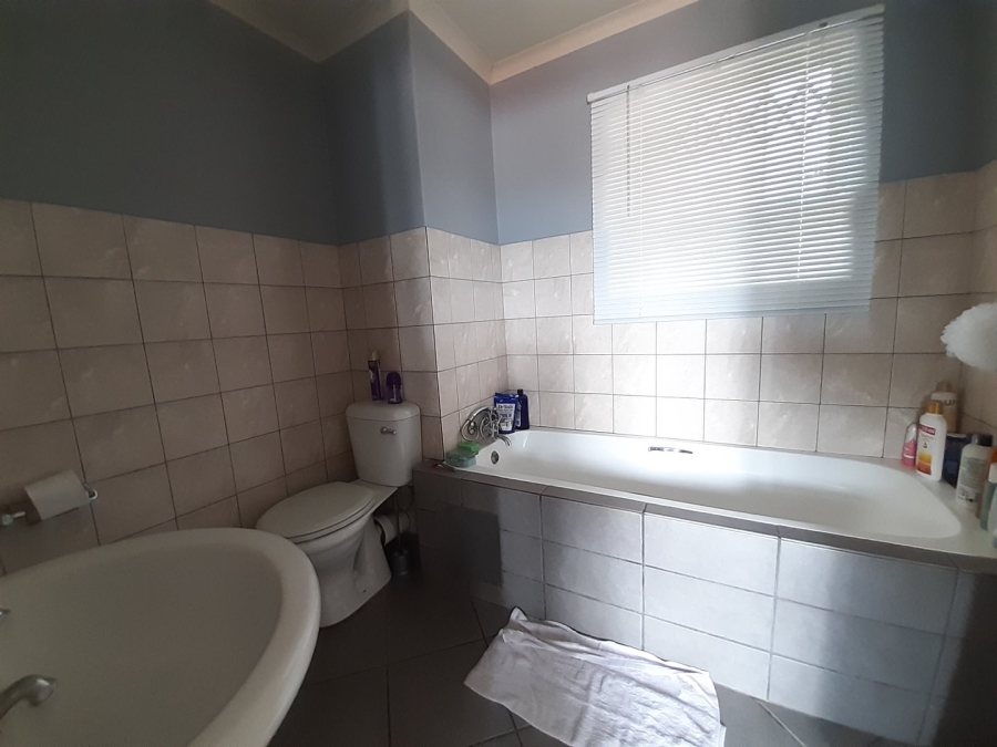 1 Bedroom Property for Sale in Die Bult North West